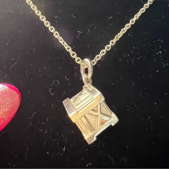 Tiffany & Co. Atlas cube necklace!!! - Picture 6 of 8